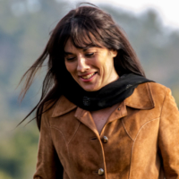 Edith Hairs in the Wind 2 - Château Lacoste - Le Puy Ste Réparade - France