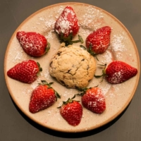 Cookie pepites de chocolat et fraises fraîches - St Martin de Crau - France_-2